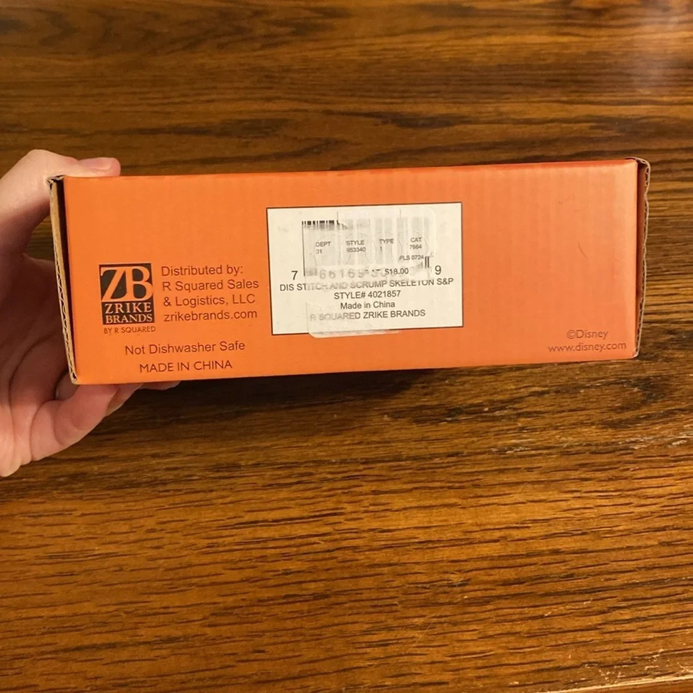 Disney Stitch salt & pepper shakers - Picture 7 of 7